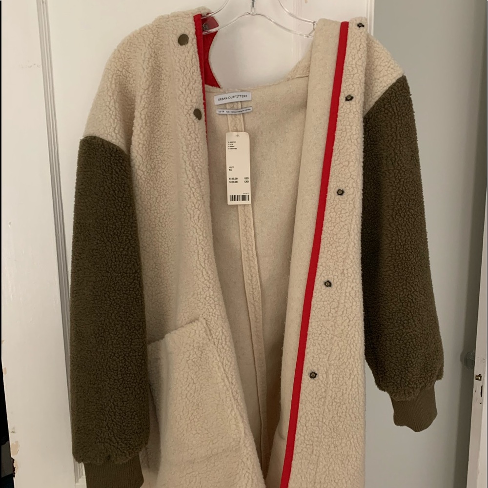 oversized fluffy jacket (with hood)